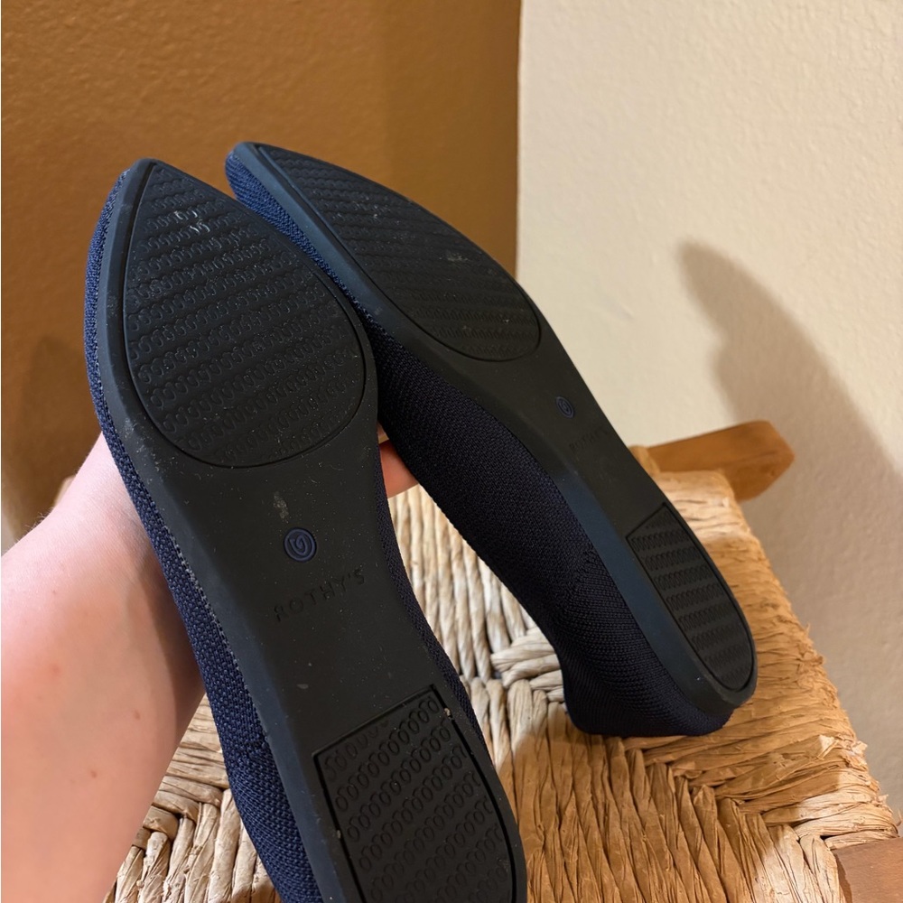 Rothy’s “the point” navy blue flats size 9W - Picture 4 of 8